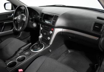 Подержанный автомобиль Subaru Legacy Sedan 2007 года (12 фото)