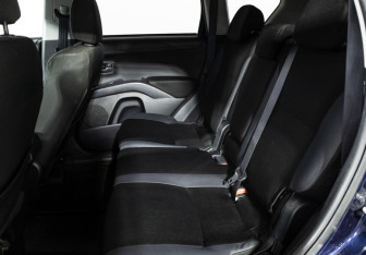 Подержанный автомобиль Mitsubishi Outlander 2011 года (10 фото)