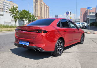 Подержанный автомобиль Kaiyi E5 2023 года (4 фото)