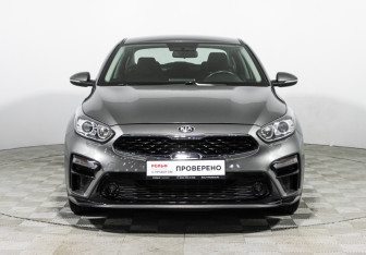 Подержанный автомобиль Kia Cerato Sedan 2020 года (2 фото)