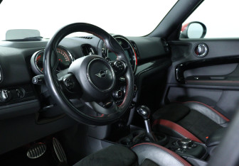 Подержанный автомобиль MINI Countryman 2019 года (14 фото)