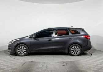 Подержанный автомобиль Kia Ceed Wagon 2018 года (8 фото)