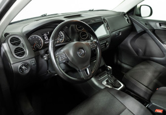 Подержанный автомобиль Volkswagen Tiguan 2013 года (12 фото)