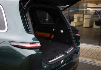 Подержанный автомобиль LiXiang L9 2023 года (24 фото)