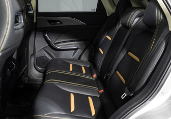 Подержанный автомобиль FAW Bestune T77 2024 года (10 фото)