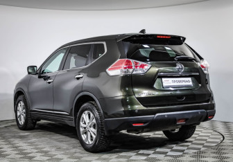 Подержанный автомобиль Nissan X-Trail 2017 года (7 фото)