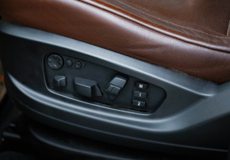 Подержанный автомобиль BMW X6 2013 года (28 фото)