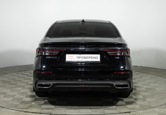 Подержанный автомобиль Omoda S5 2023 года (6 фото)