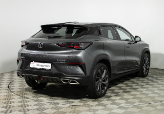 Подержанный автомобиль Changan UNI-T 2020 года (5 фото)
