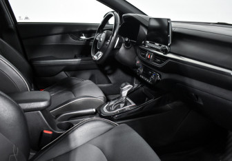 Подержанный автомобиль Kia Cerato Sedan 2021 года (13 фото)