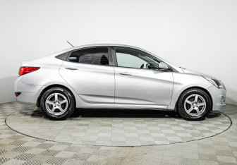 Подержанный автомобиль Hyundai Solaris Sedan 2016 года (4 фото)