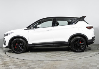 Подержанный автомобиль Geely Coolray 2024 года (8 фото)