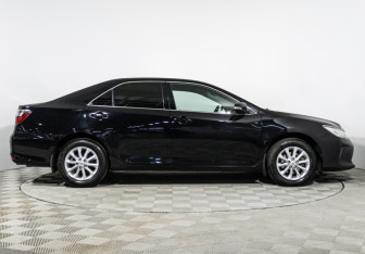Подержанный автомобиль Toyota Camry Sedan 2016 года (4 фото)