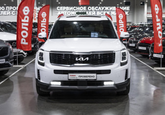 Подержанный автомобиль Kia Telluride 2022 года (3 фото)