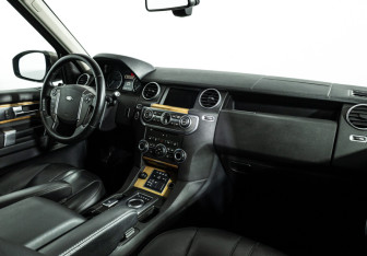 Подержанный автомобиль Land Rover Discovery 2014 года (9 фото)