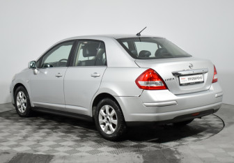 Подержанный автомобиль Nissan Tiida Sedan 2008 года (7 фото)