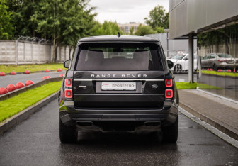 Подержанный автомобиль Land Rover Range Rover 2019 года (7 фото)