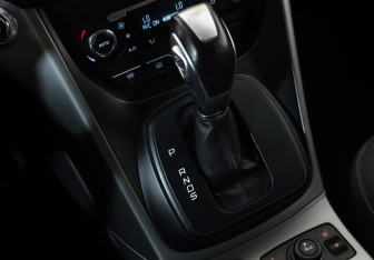 Подержанный автомобиль Ford Kuga 2014 года (15 фото)