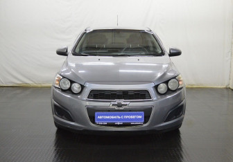 Подержанный автомобиль Chevrolet Aveo Sedan 2012 года (2 фото)