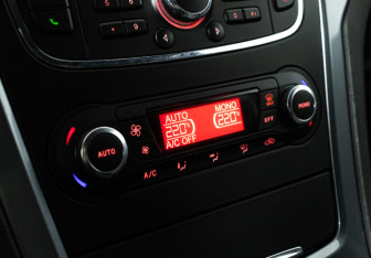 Подержанный автомобиль Ford Mondeo Sedan 2011 года (15 фото)