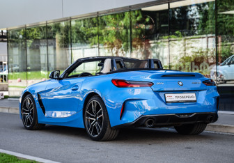 Подержанный автомобиль BMW Z4 Roadster 2020 года (15 фото)