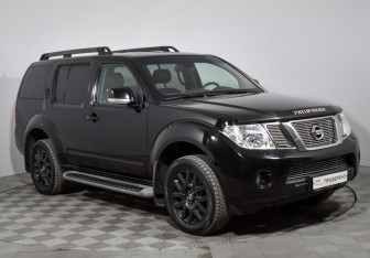 Подержанный автомобиль Nissan Pathfinder 2012 года (3 фото)