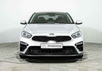 Подержанный автомобиль Kia Cerato Sedan 2019 года (2 фото)