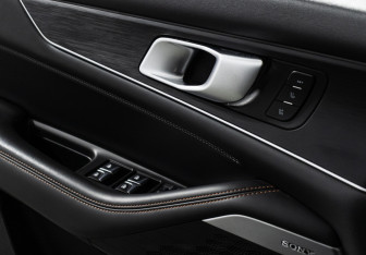 Подержанный автомобиль Changan UNI-K 2021 года (17 фото)