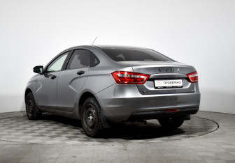Подержанный автомобиль LADA (ВАЗ) Vesta Sedan 2018 года (7 фото)