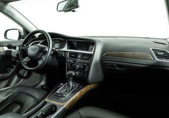 Подержанный автомобиль Audi A4 Sedan 2015 года (9 фото)