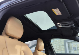 Подержанный автомобиль Volvo S90 2019 года (18 фото)