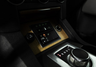 Подержанный автомобиль Land Rover Discovery 2014 года (17 фото)