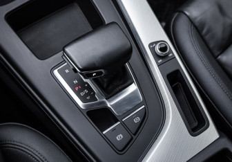 Подержанный автомобиль Audi A4 Sedan 2020 года (21 фото)