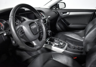 Подержанный автомобиль Audi A5 Liftback 2009 года (9 фото)