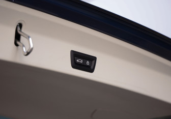 Подержанный автомобиль BMW X3 2021 года (39 фото)