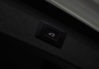 Подержанный автомобиль Audi Q5 2012 года (20 фото)