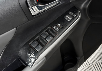 Подержанный автомобиль Toyota Camry Sedan 2012 года (10 фото)