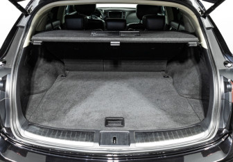 Подержанный автомобиль Infiniti FX 2012 года (17 фото)