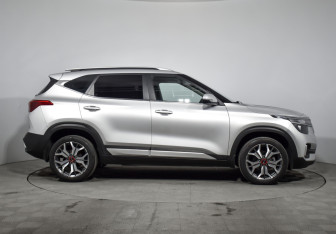 Подержанный автомобиль Kia Seltos 2021 года (4 фото)