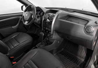 Подержанный автомобиль Renault Duster 2017 года (13 фото)