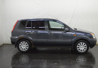 Подержанный автомобиль Ford Fusion 2008 года (4 фото)