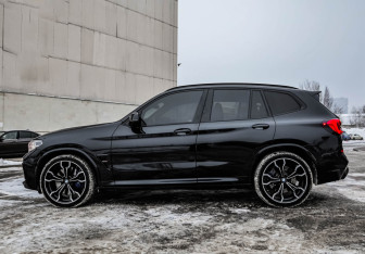 Подержанный автомобиль BMW X3 M 2020 года (10 фото)
