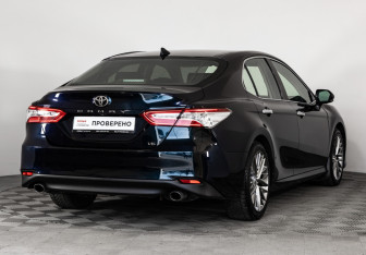 Подержанный автомобиль Toyota Camry Sedan 2020 года (6 фото)