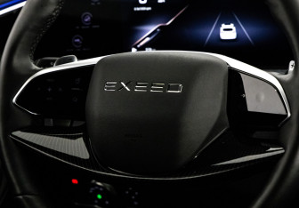 Подержанный автомобиль Exeed TXL 2023 года (13 фото)