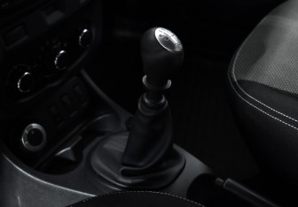 Подержанный автомобиль Renault Duster 2016 года (11 фото)