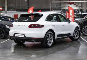 Подержанный автомобиль Porsche Macan 2018 года (7 фото)