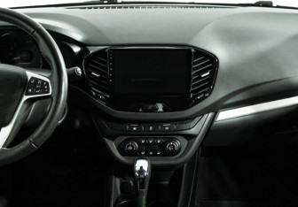 Подержанный автомобиль LADA (ВАЗ) Vesta Sedan 2020 года (14 фото)