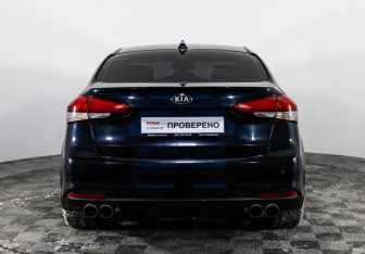 Подержанный автомобиль Kia Cerato Sedan 2017 года (6 фото)