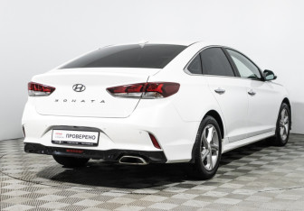 Подержанный автомобиль Hyundai Sonata 2019 года (5 фото)
