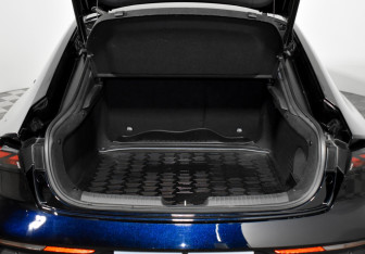 Подержанный автомобиль Changan UNI-V 2023 года (23 фото)